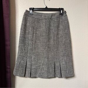 RB29 APT 9 pleated Hem Skirt Size 4